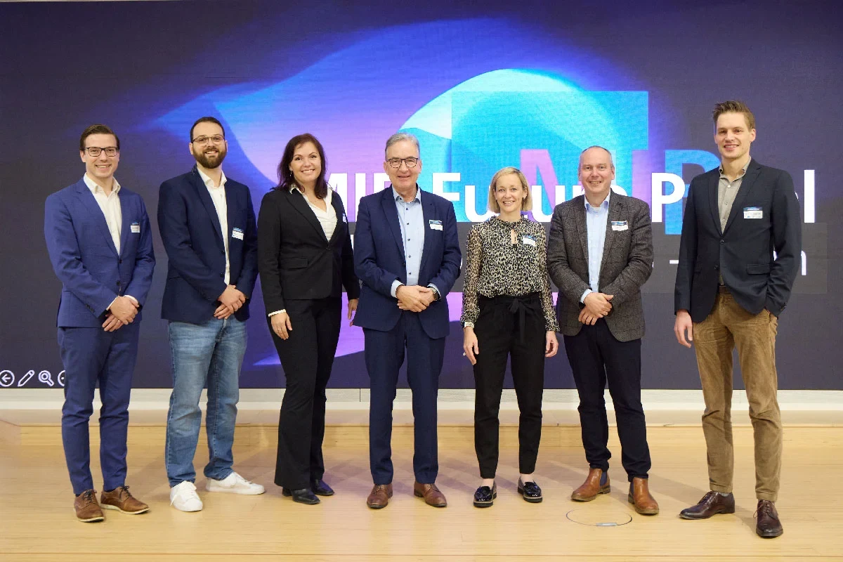 Panelists at the MIB Future Panel, from left to right: Prof. Dr. med. Maximilian Pfau, Dr. Sebastian Nowak, Prof. Dr. rer. nat. Lucie Flek, Prof. Dr. med. Frank G. Holz, Prof. Dr. Louisa Specht-Riemenschneider, Prof. Bernd Weber, PD Dr. med. Theodor Rüber