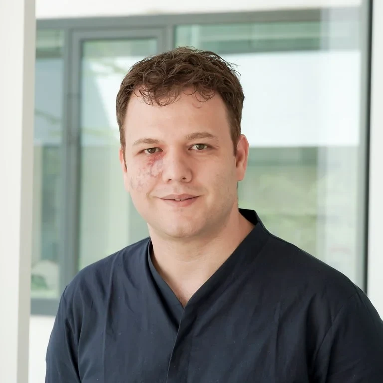 Prof.  Özgün Gökce leitet neuerdings die Forschungsgruppe “Systems Neuroscience – Cell Diversity” am UKB