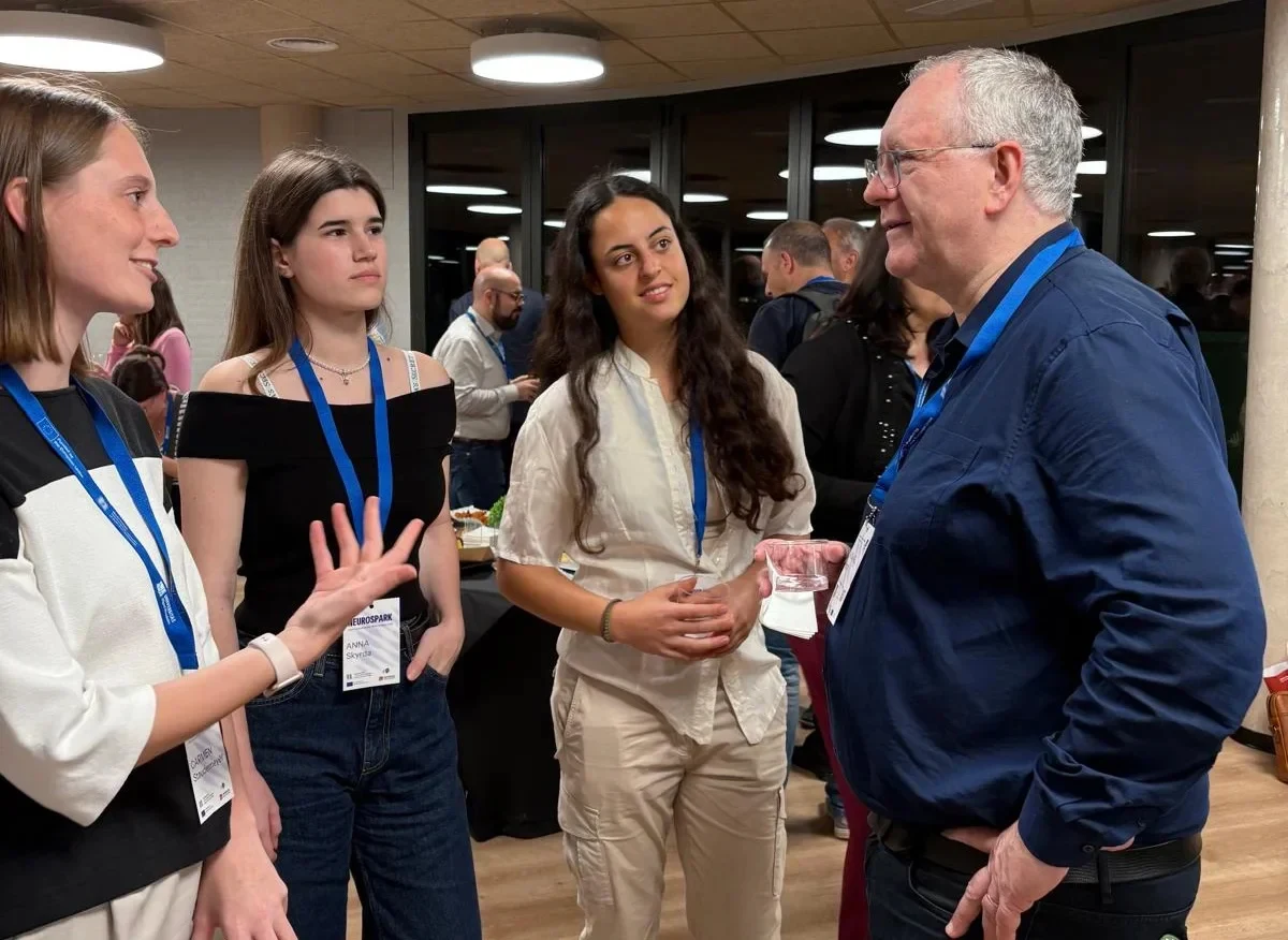 Ins Gespräch kam Rektor Prof. Dr. Dr. h. c. Michael Hoch (rechts) - auch abseits der Sitzungen