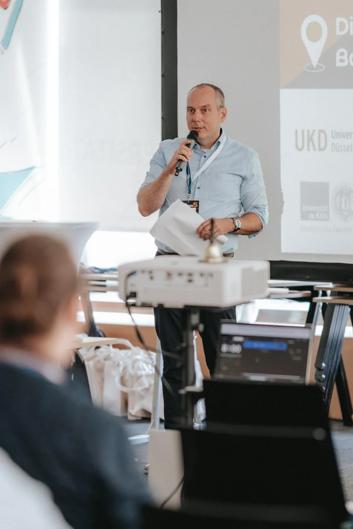 Dekan der Medizinischen Fakultät der Universität Bonn Prof. Bernd Weber