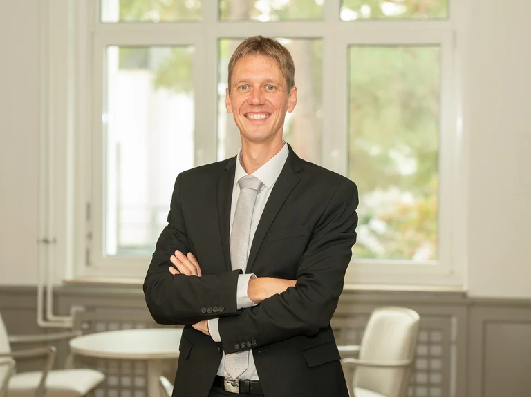 Prof_Dr_Nico_Mutters.jfif
