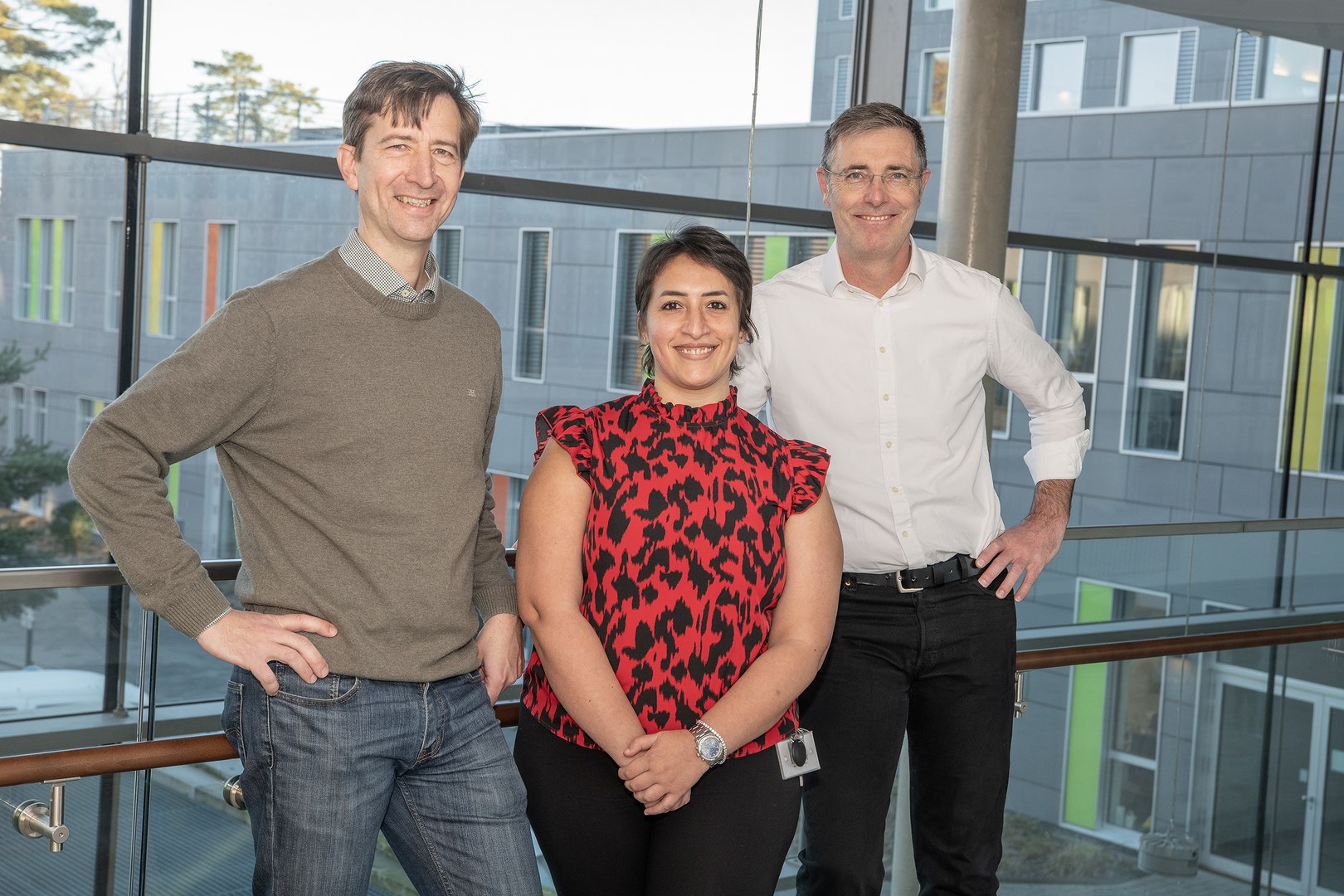 New insights in epilsepsy research & optimization of drug action: (from left) Prof. Dirk Dietrich, Dr. Amira Hanafy and Prof. Alf Lamprecht use a new analytical method to get to the bottom of leaks in the blood-brain barrier.