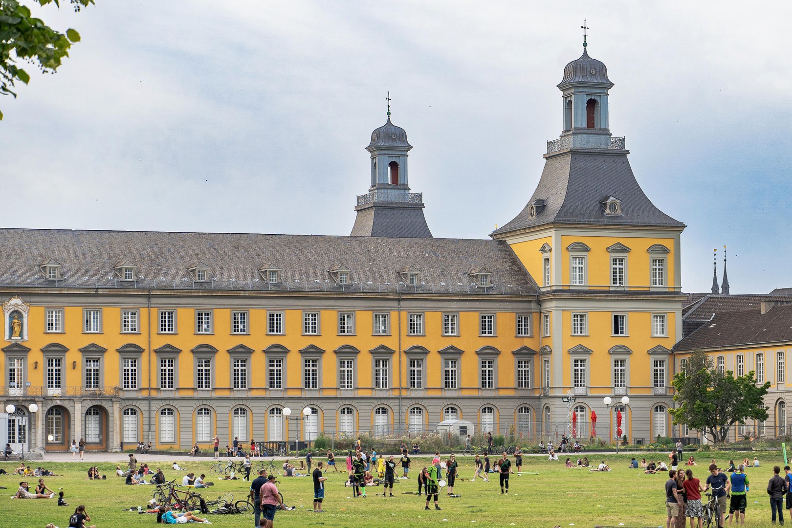 University of Bonn with excellent result in THE WUR. - The University of Bonn came in 91st globally and 6th in Germany, putting it in the world’s top 100 universities.