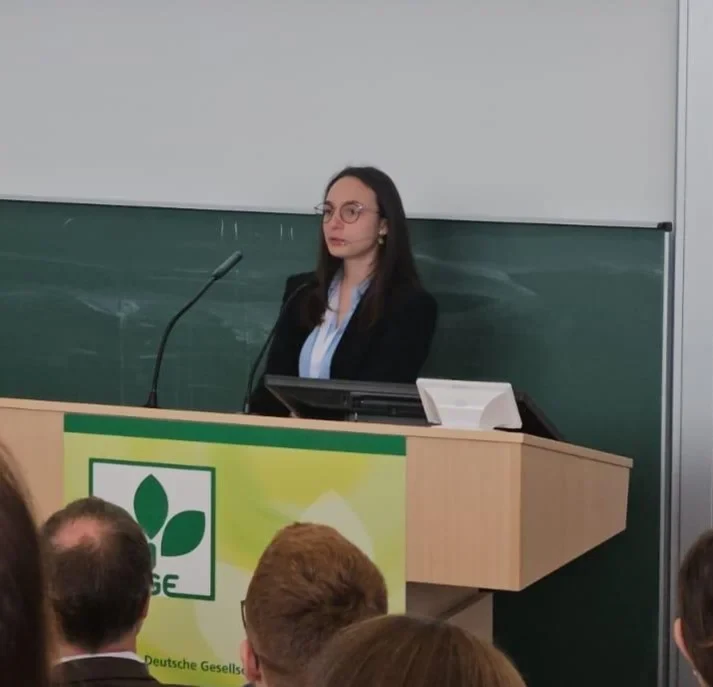 Alice Seffen bei ihrem DGE-Vortrag